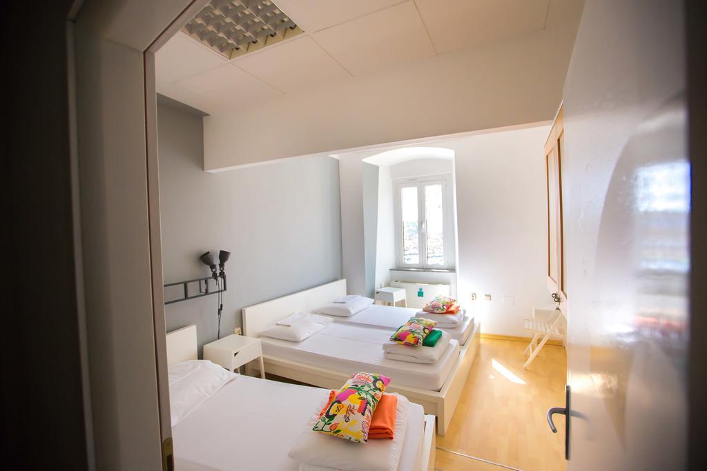 Hostel Kosy Rijeka Buitenkant foto